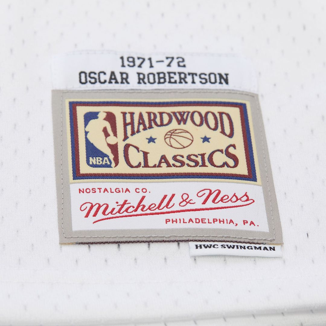 Oscar Robertson Milwaukee Bucks Mitchell & Ness Hardwood Classics Swingman Jersey - White