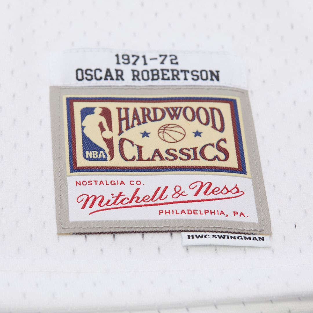 Oscar Robertson Milwaukee Bucks Mitchell & Ness Hardwood Classics Swingman Jersey - White