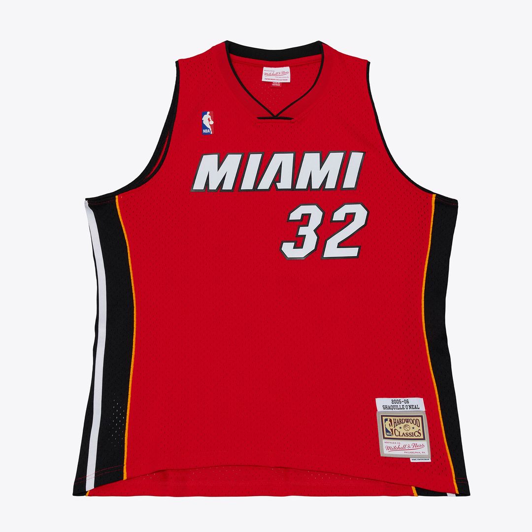 Shaquille O'Neal Miami Heat Mitchell & Ness 2005 - 06 Swingman Jersey - Red